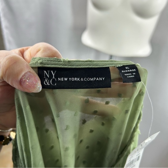 New York & Company Olive Green Clip-Dot Ruffle Blouse - Lily & Cali XL - Picture 6 of 8